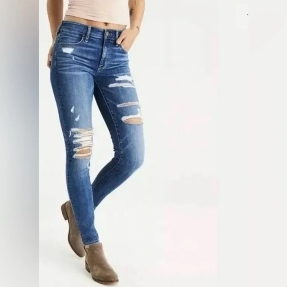 American Eagle Super Stretch Distressed Jeans EUC